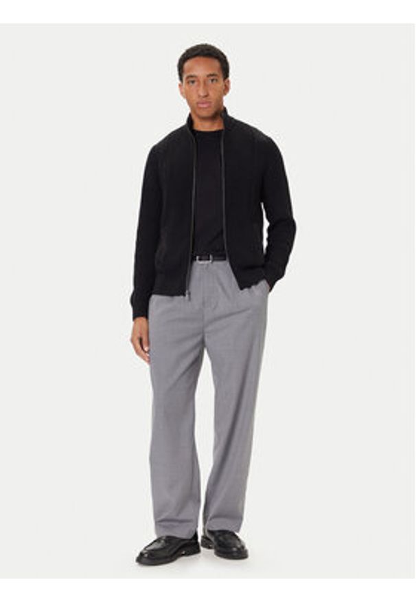 Guess Kardigan M5BR40 Z2ZK2 Czarny Regular Fit. Kolor: czarny. Materiał: syntetyk