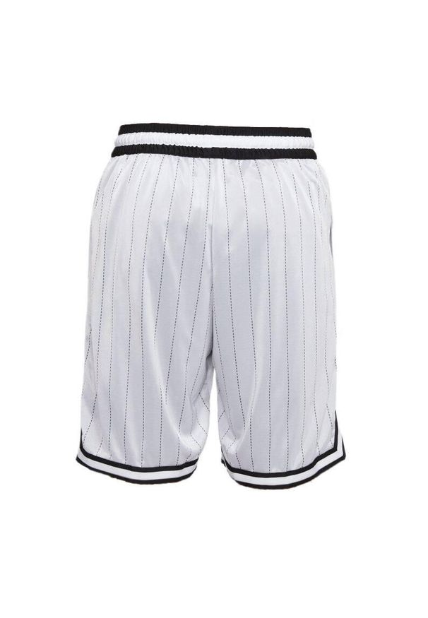 Spodenki sportowe Nike DNA Shorts Seasonal. Kolor: biały