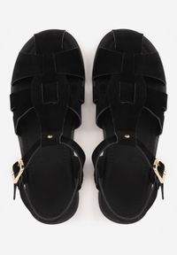 Born2be - Czarne Sandały Gladiatorki z Imitacji Nubuku z Klamerką Belenatia. Zapięcie: pasek. Kolor: czarny. Materiał: nubuk. Sezon: lato. Styl: klasyczny #4