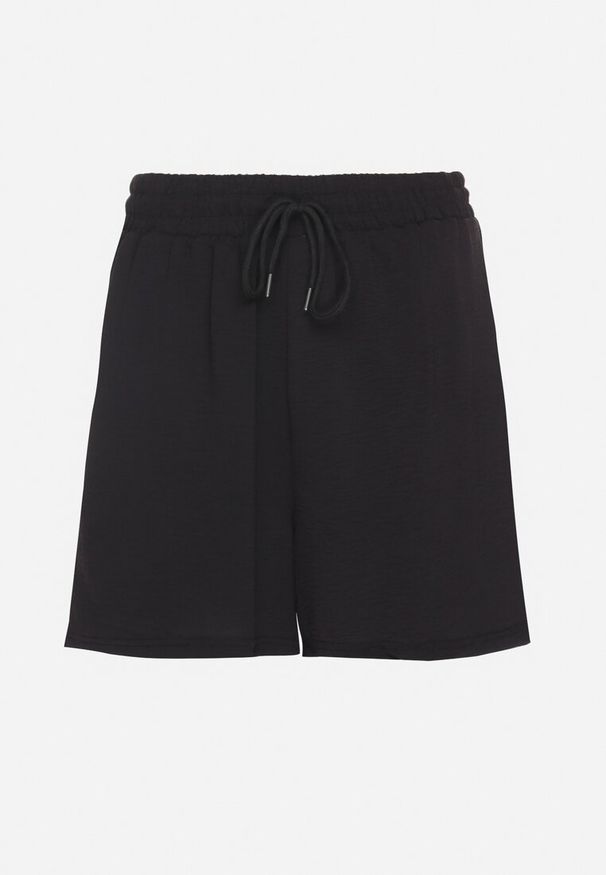 Born2be - Czarne Szorty z Wiskozą i Wysokim Stanem Puvea. Okazja: na co dzień. Stan: podwyższony. Kolor: czarny. Materiał: wiskoza. Styl: klasyczny, casual