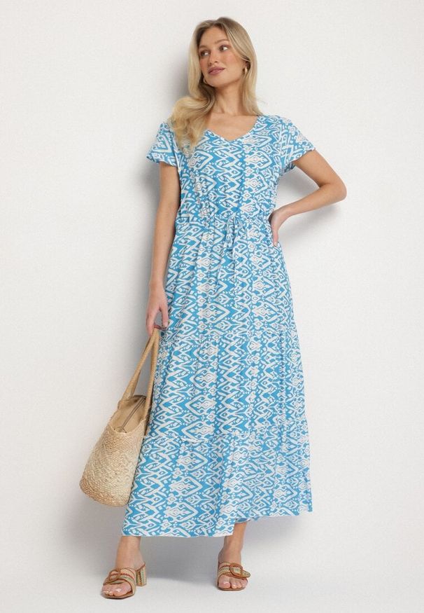 Born2be - Jasnoniebieska Bawełniana Sukienka Ozdobiona Azteckim Wzorem ze Sznurkiem w Talii Orrialle. Kolor: niebieski. Materiał: bawełna. Wzór: aplikacja