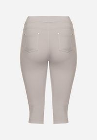 Born2be - Jasnoszare Spodnie z Bawełny o Kroju Capri Dolonisa. Okazja: na co dzień. Kolor: szary. Materiał: bawełna. Styl: młodzieżowy, elegancki, casual