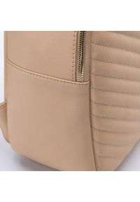 Wittchen - Damski plecak skórzany ukośnie pikowany beżowy. Kolor: beżowy. Materiał: skóra. Wzór: gładki, paski. Styl: elegancki