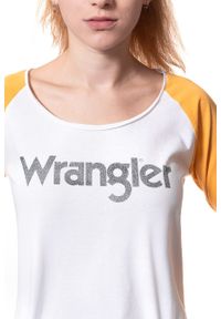 Wrangler - WRANGLER T SHIRT DAMSKI RAGLAN CROP LS TEE WHITE W718CF912 112130920. Długość rękawa: raglanowy rękaw. Wzór: nadruk #4