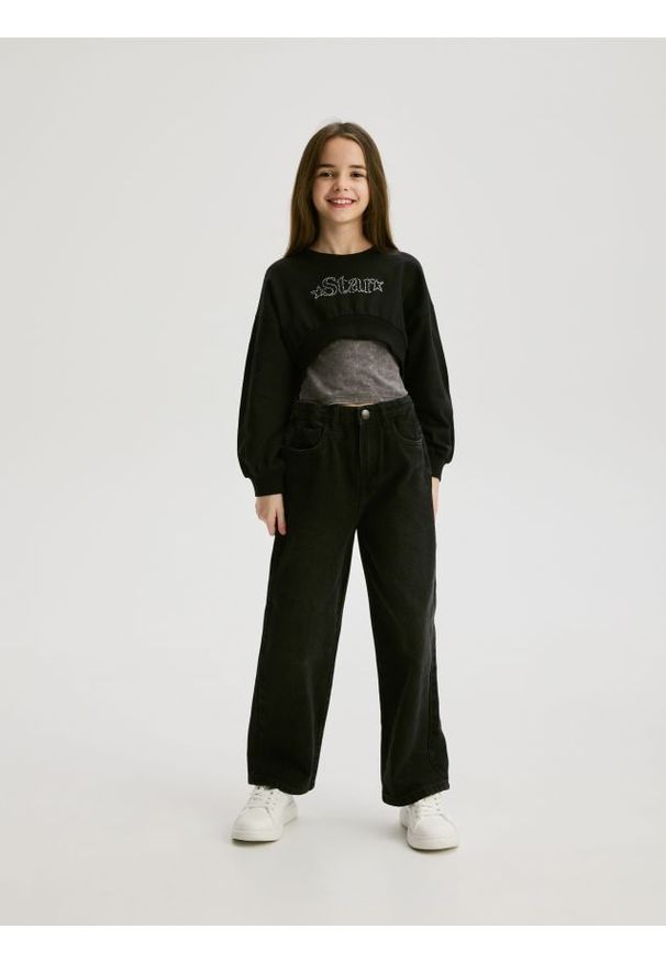 Reserved - Bluza z imitacją t-shirtu - czarny. Kolor: czarny. Materiał: bawełna, dzianina. Długość: krótkie