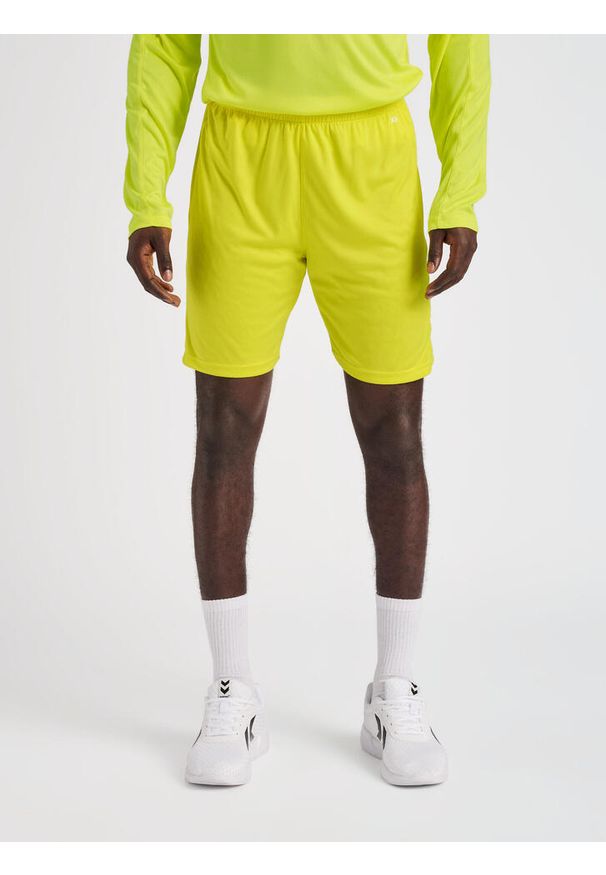 Spodenki piłkarskie męskie Hummel Core XK Poly Shorts. Kolor: żółty. Sport: piłka nożna