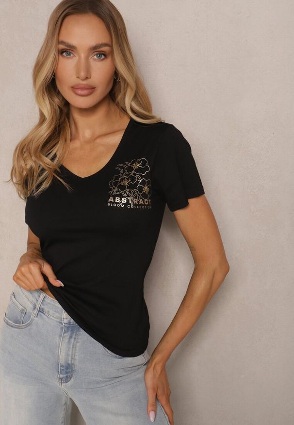 Renee - Czarny T-shirt Bawełniany z Nadrukiem i Dekoltem w Serek Elarinia. Okazja: na co dzień. Typ kołnierza: dekolt w serek. Kolor: czarny. Materiał: bawełna. Wzór: nadruk. Styl: elegancki, casual