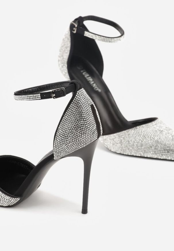 Born2be - Czarne Szpilki z Paskiem wokół Kostki i Cyrkoniowym Zdobieniem Anwedela. Okazja: do pracy, na spotkanie biznesowe. Zapięcie: pasek. Kolor: czarny. Materiał: satyna. Wzór: aplikacja. Obcas: na szpilce. Styl: klasyczny, biznesowy