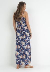 Born2be - Granatowa Sukienka Maxi z Gumką w Pasie i Regulowanymi Ramiączkami z Wiskozy Destina. Kolor: niebieski. Materiał: wiskoza. Długość rękawa: na ramiączkach. Typ sukienki: rozkloszowane. Długość: maxi #4