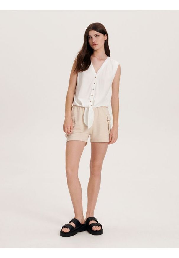 Reserved - Bluzka z wiązaniem - złamana biel. Materiał: len, wiskoza