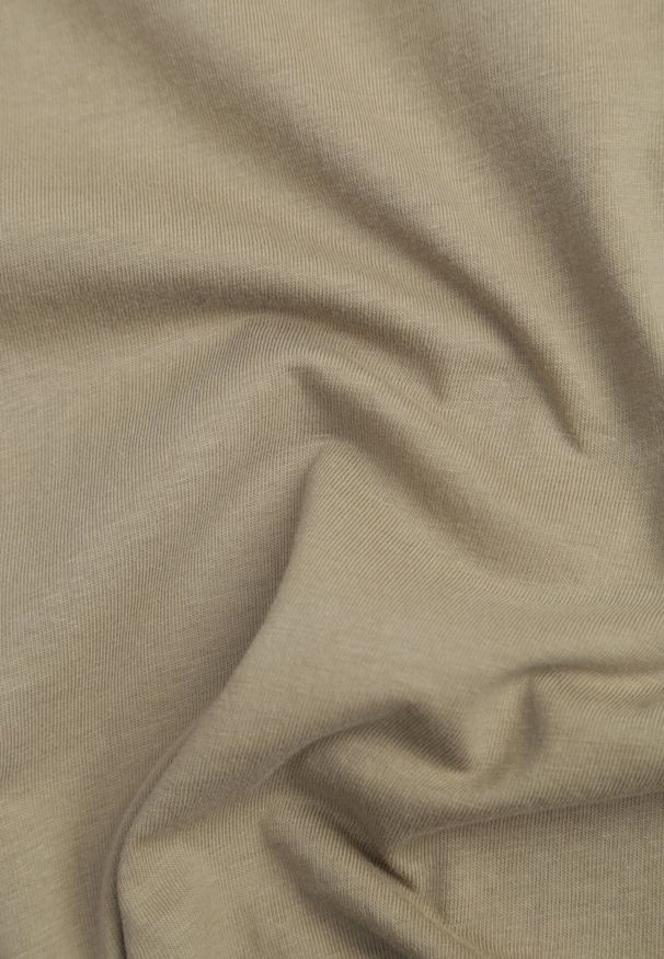 Born2be - Ciemnozielona Gładka Koszulka T-shirt z Bawełny o Prostym Kroju Sarusa. Okazja: na co dzień, na randkę. Kolor: zielony. Materiał: bawełna. Wzór: gładki. Styl: casual, klasyczny