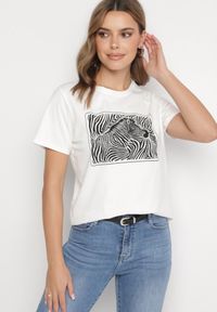 Born2be - Biały T-shirt z Bawełny o Kroju Oversize z Nadrukiem z Zebrą Naliviel. Okazja: na co dzień. Kolor: biały. Materiał: bawełna. Wzór: motyw zwierzęcy, nadruk. Styl: klasyczny, casual, elegancki #2