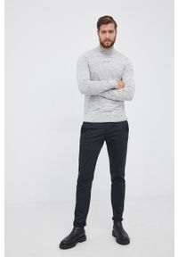Calvin Klein - Sweter wełniany. Kolor: szary. Materiał: wełna. Długość rękawa: długi rękaw. Długość: długie