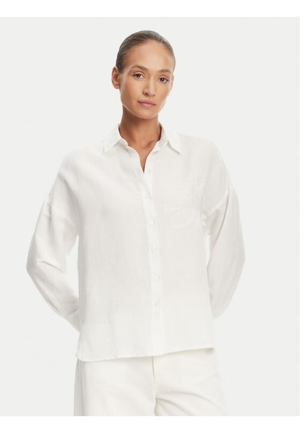 Tatuum Koszula Jenna T2504.083 Biały Relaxed Fit. Kolor: biały. Materiał: wiskoza