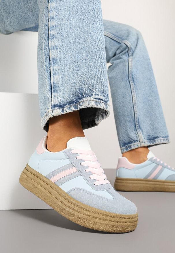 Renee - Niebieskie Sneakersy Kultowe Tenisówki na Grubej Podeszwie Ozdobione Wzorem w Panterkę Gonelis. Okazja: na co dzień. Kolor: niebieski. Materiał: jeans. Wzór: aplikacja, motyw zwierzęcy