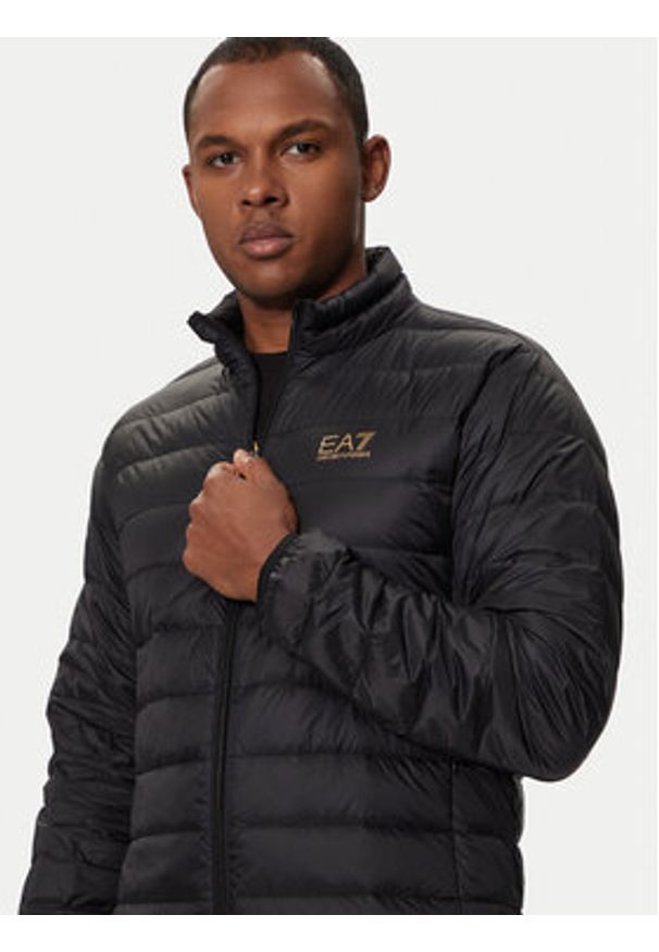 EA7 Emporio Armani Kurtka puchowa 8NPB23 PNGPZ 0208 Czarny Regular Fit. Kolor: czarny. Materiał: syntetyk