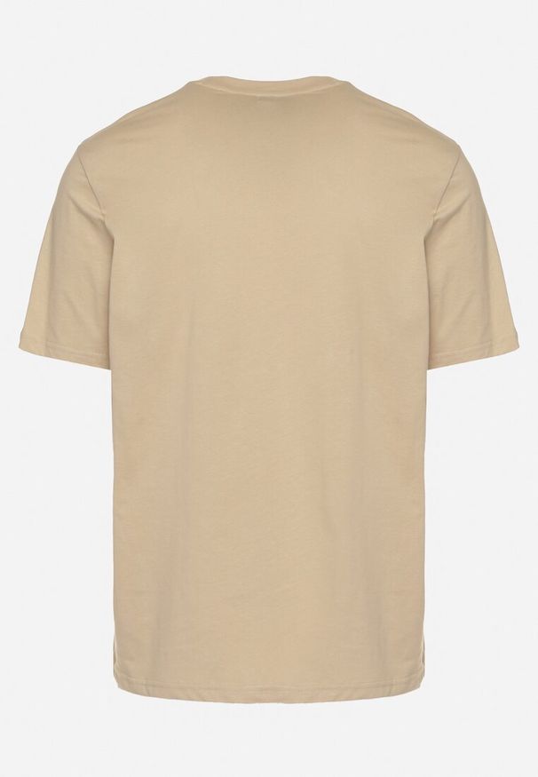 Born2be - Beżowa Koszulka Bawełniana z Aplikacją Selsedi. Okazja: na co dzień. Kolor: beżowy. Materiał: bawełna. Wzór: aplikacja. Styl: casual