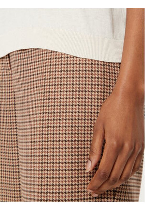Weekend Max Mara Sweter Zibetto 2515361041 Écru Regular Fit. Materiał: bawełna