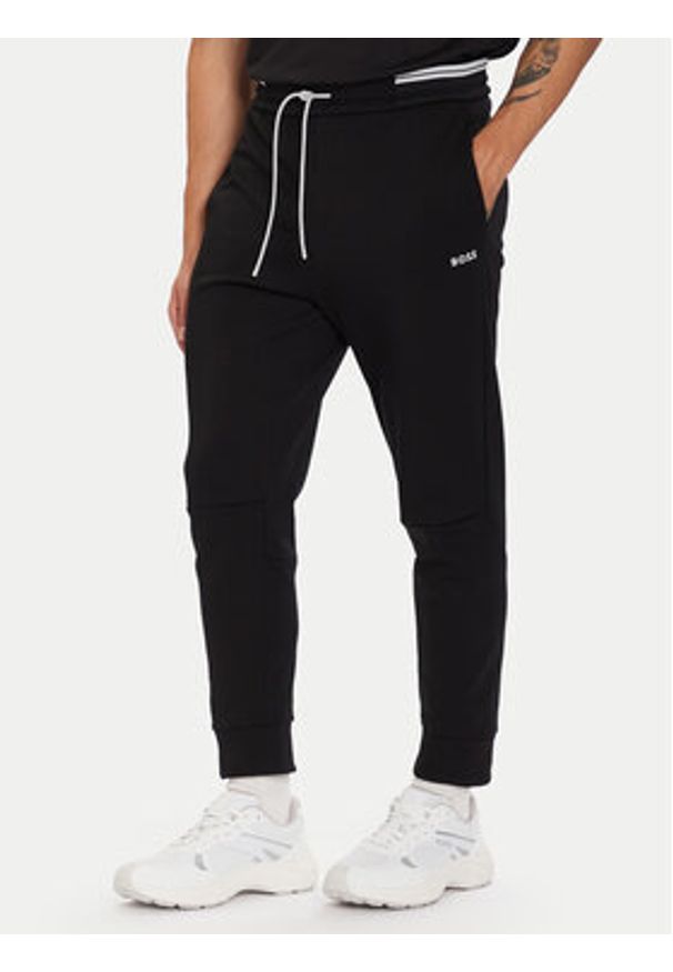 BOSS Dres Zone 50555433 Czarny Regular Fit. Kolor: czarny. Materiał: bawełna