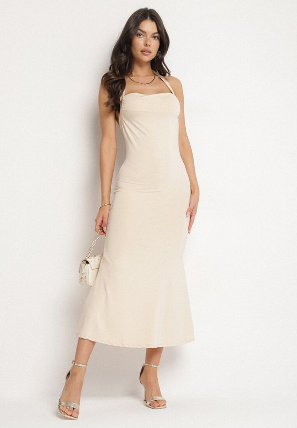 Born2be - Beżowa Taliowana Sukienka Koktajlowa z Wiskozą Izazira. Kolor: beżowy. Materiał: wiskoza. Styl: wizytowy