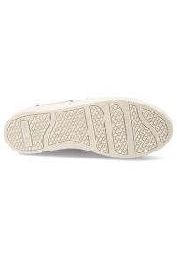 Złote Sneakersy Tamaris Eleganckie Obuwie Damskie. Zapięcie: sznurówki. Kolor: złoty. Materiał: materiał, guma. Styl: elegancki