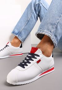 Renee - Biało Czerwone Sneakersy z Przeszyciami Phyrise. Kolor: biały #1