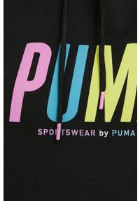 Puma bluza 533564 damska kolor czarny z kapturem z nadrukiem. Typ kołnierza: kaptur. Kolor: czarny. Materiał: dzianina. Długość rękawa: długi rękaw. Długość: długie. Wzór: nadruk #4