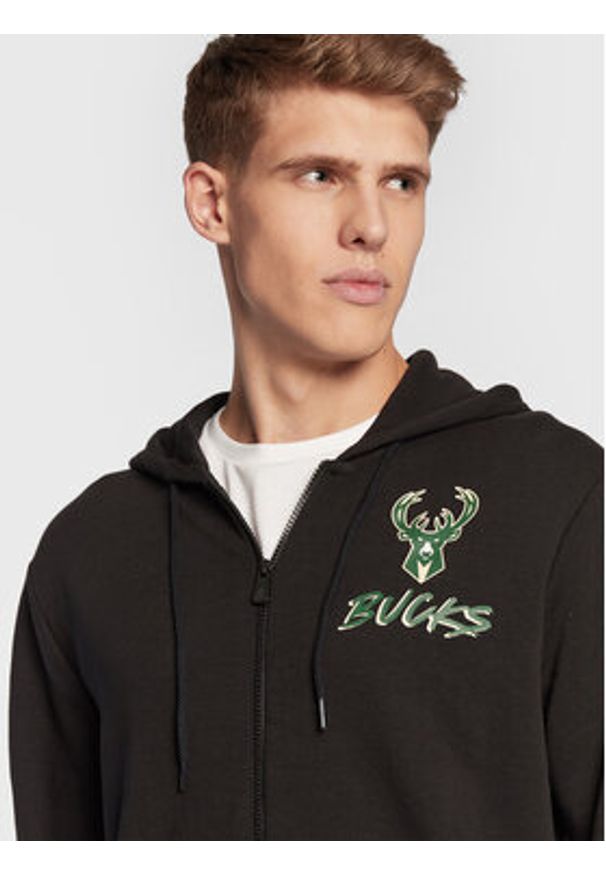 New Era Bluza Milwaukee Bucks NBA Script 60284687 Czarny Regular Fit. Kolor: czarny. Materiał: bawełna