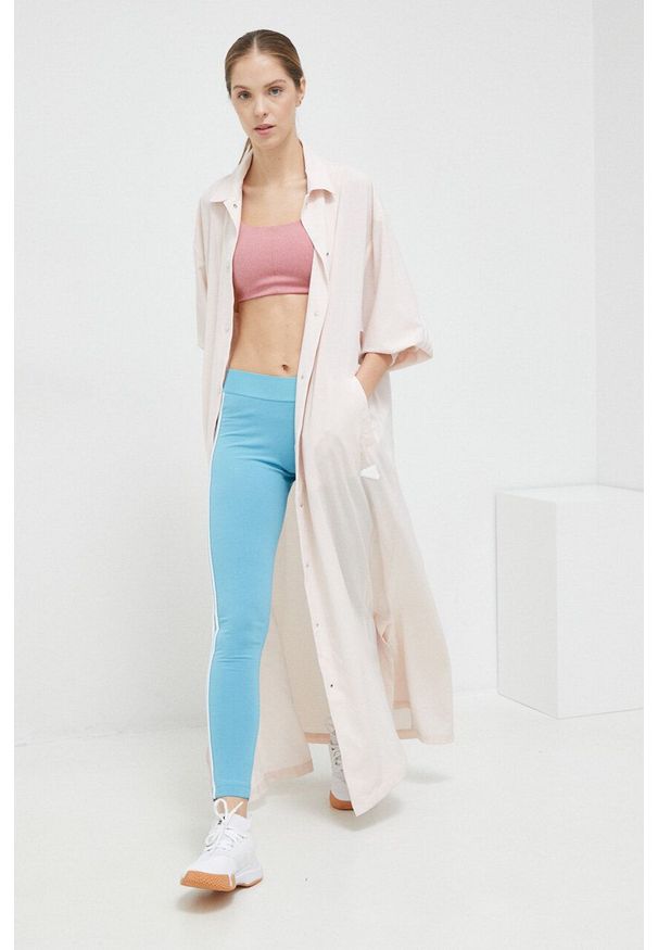 Adidas - adidas płaszcz kolor różowy. Kolor: różowy. Materiał: materiał