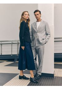 Reserved - Marynarka slim fit z wiskozą - jasnoszary. Kolor: szary. Materiał: wiskoza