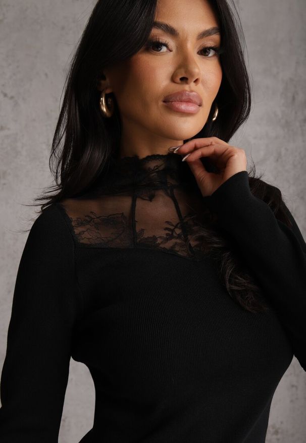 Renee - Czarny Sweter z Półgolfem z Wiskozą o Dopasowanym Kroju Zdobiony Koronką Oceanus. Kolor: czarny. Materiał: wiskoza, koronka. Wzór: aplikacja, koronka. Styl: klasyczny