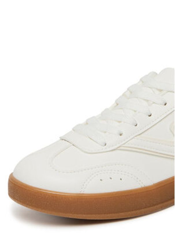 DeeZee Sneakersy AM25219 Biały. Kolor: biały. Materiał: skóra