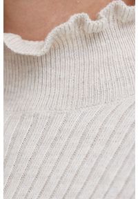 Vila Sweter z domieszką wełny damski kolor kremowy z półgolfem. Kolor: beżowy. Materiał: wełna. Długość rękawa: długi rękaw. Długość: długie. Wzór: ze splotem #3
