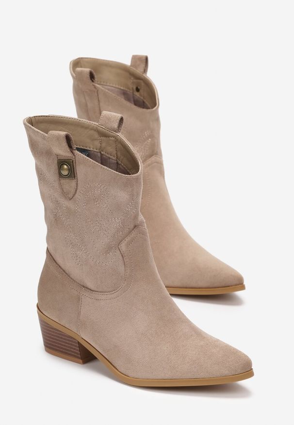 Born2be - Ciemnobeżowe Botki na Płaskim Obcasie z Cholewką do Połowy Łydki Ozdobione Haftami Brimsa. Okazja: na co dzień. Kolor: beżowy. Materiał: jeans. Szerokość cholewki: normalna. Wzór: aplikacja, haft. Obcas: na obcasie. Styl: klasyczny, casual, elegancki. Wysokość obcasa: niski