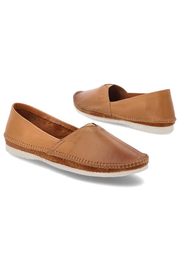 Brązowe Baleriny Maciejka Stylowe Wsuwane Obuwie Damskie. Okazja: na co dzień. Zapięcie: bez zapięcia. Kolor: brązowy. Materiał: skóra, materiał. Styl: elegancki