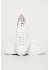Calvin Klein - Buty. Nosek buta: okrągły. Zapięcie: sznurówki. Kolor: biały. Materiał: syntetyk, materiał, skóra ekologiczna, guma. Szerokość cholewki: normalna #2