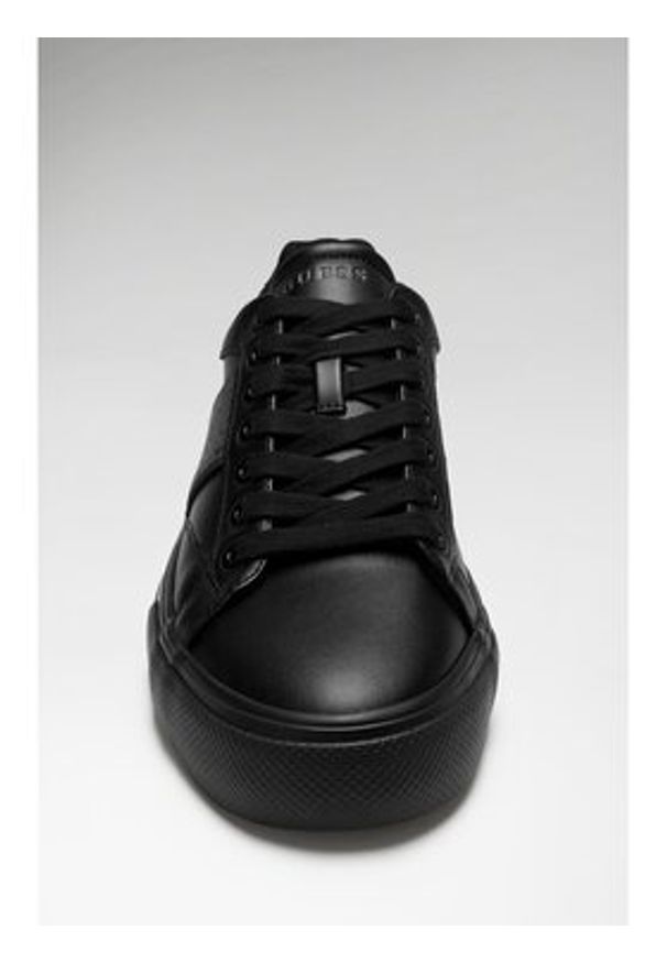 Guess Sneakersy 182996 Czarny. Kolor: czarny