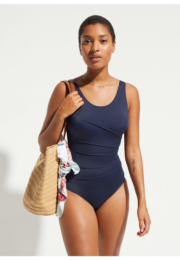 bonprix - Kostium kąpielowy shape z ozdobnymi plisami, lekki stopień modelowania sylwetki. Kolor: niebieski. Materiał: materiał