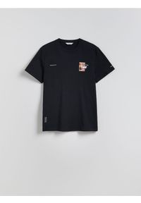 Reserved - T-shirt regular z nadrukiem - czarny. Kolor: czarny. Materiał: bawełna, dzianina. Wzór: nadruk