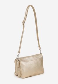 Born2be - Złota Mała Torebka Listonoszka z Klapą Izeluna. Kolor: złoty. Rozmiar: małe. Styl: elegancki, casual