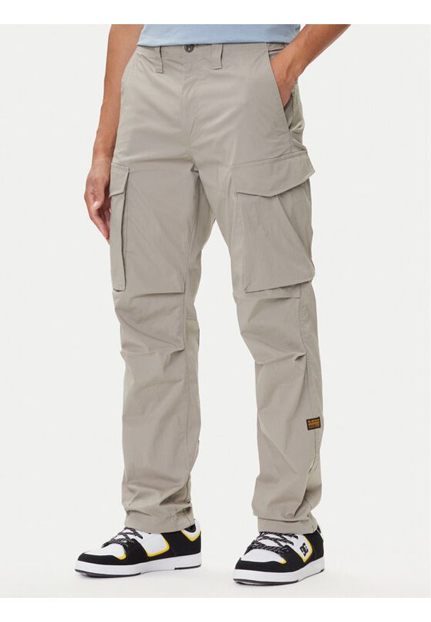 G-Star RAW - G-Star Raw Spodnie materiałowe Core D24309-E070 Beżowy Regular Fit. Kolor: beżowy. Materiał: bawełna