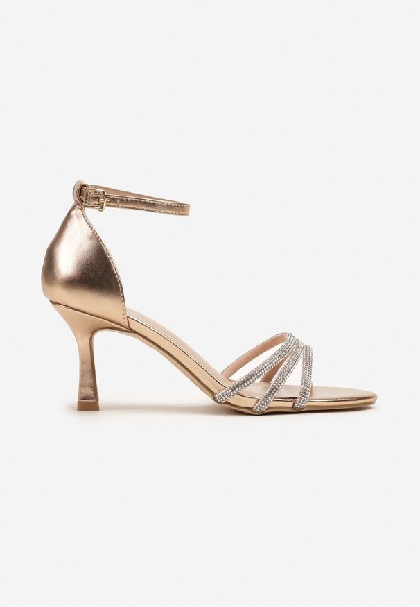 Renee - Szampańskie Sandały na Szpilce Vices Ozdobione Cyrkoniami Lumavineae. Okazja: na wesele, na imprezę, na ślub cywilny. Zapięcie: sprzączka. Kolor: złoty. Wzór: aplikacja. Obcas: na szpilce