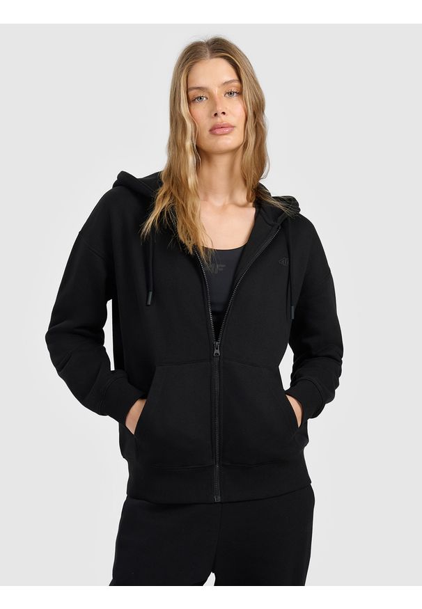 4f - 4F Bluza dresowa rozpinana z kapturem damska - czarna XS. Okazja: na spacer, na co dzień. Typ kołnierza: kaptur. Kolor: czarny. Materiał: dresówka. Styl: casual. Sport: turystyka piesza, fitness