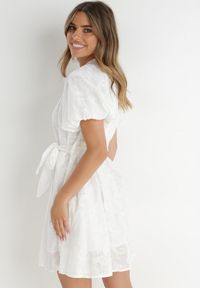 Born2be - Biała Sukienka z Bawełny Zanpey. Kolor: biały. Materiał: bawełna. Wzór: haft. Styl: elegancki. Długość: mini #3