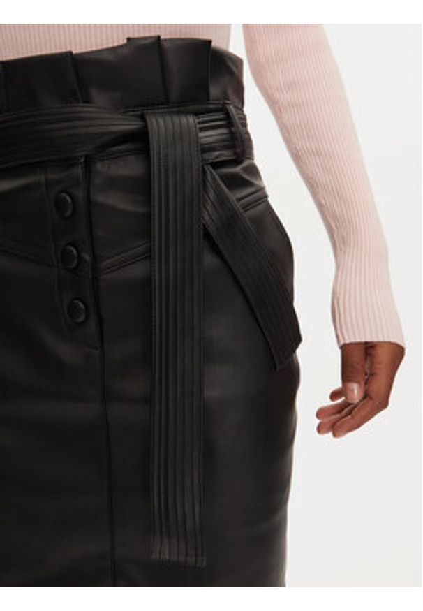 Morgan Spódnica z imitacji skóry 232-JANI Czarny Slim Fit. Kolor: czarny. Materiał: skóra