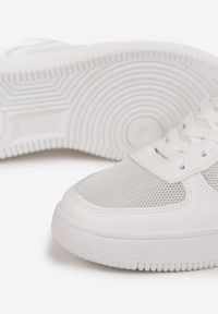 Renee - Białe Sneakersy przed Kostkę z Siateczkowymi Wstawkami Angelene. Wysokość cholewki: przed kostkę. Kolor: biały