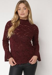 Born2be - Bordowa Koronkowa Bluzka ze Stójką i Rozszerzanymi Rękawami Nefina. Okazja: na co dzień. Typ kołnierza: kołnierzyk stójkowy. Kolor: czerwony. Materiał: koronka. Wzór: aplikacja. Styl: klasyczny, casual, elegancki #7