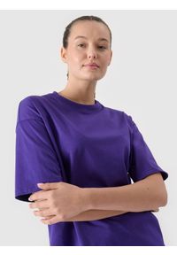 4f - 4F T-shirt oversize gładki damski - fioletowy S. Okazja: na co dzień. Kolor: fioletowy. Materiał: dzianina, jersey, bawełna. Długość rękawa: krótki rękaw. Długość: krótkie. Wzór: gładki. Styl: casual, klasyczny, sportowy #2