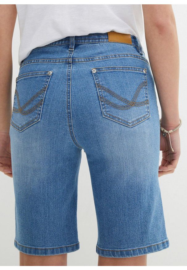 bonprix - Bermudy dżinsowe Slim Fit mid waist. Kolor: niebieski