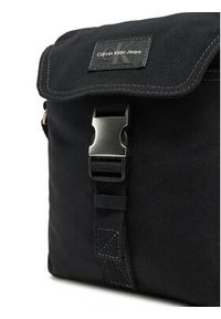 Calvin Klein Jeans Saszetka Workwear Ut Flap Reporter 18 LV04G3025G Czarny. Kolor: czarny. Materiał: materiał #5